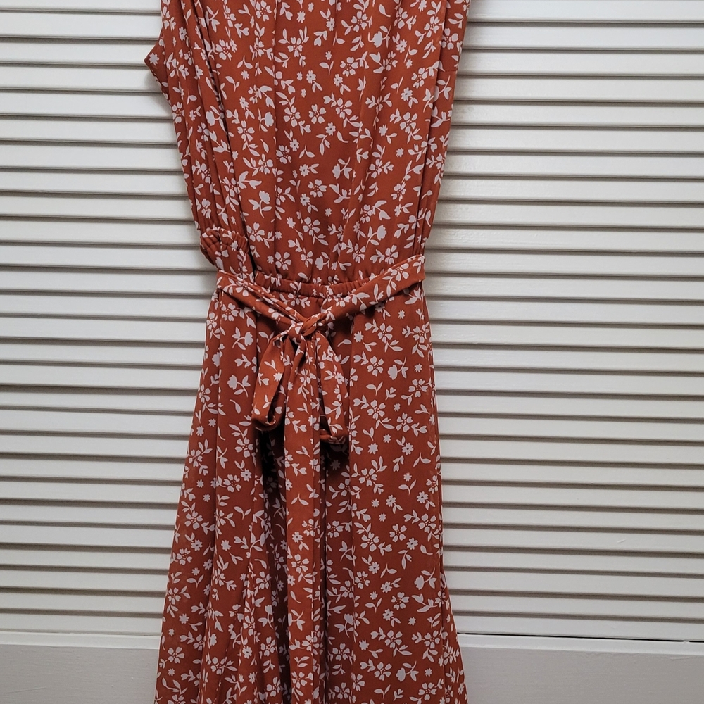 Vintage Dressbarn Plus Size 18 Rust White floral Sleeveless  hankerchief Dress